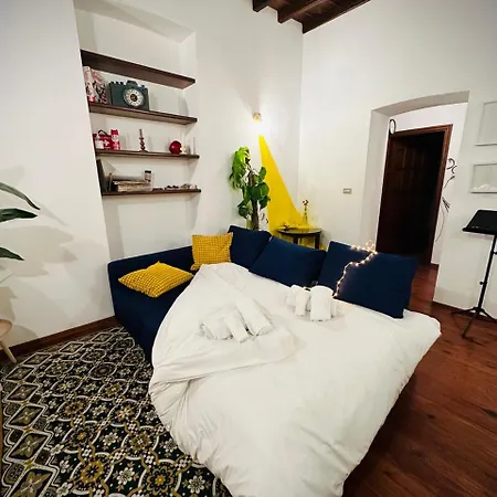 Apartment Wow House In